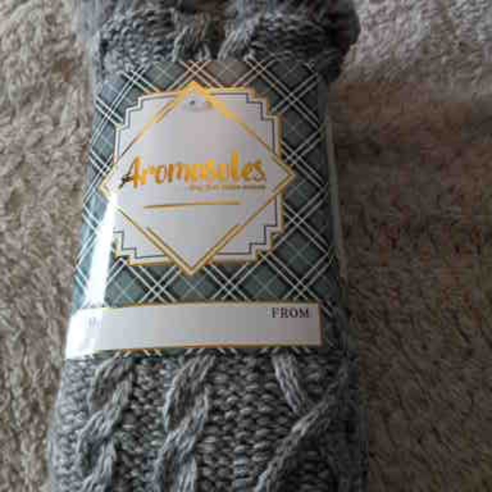 Aromasoles- one size socks- NWT